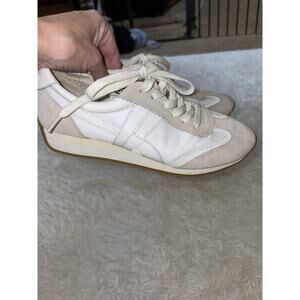 Tory Burch Sz. 7.5 “Hank” Design Off White Retro Style Lace Up Sneaker. Grt.